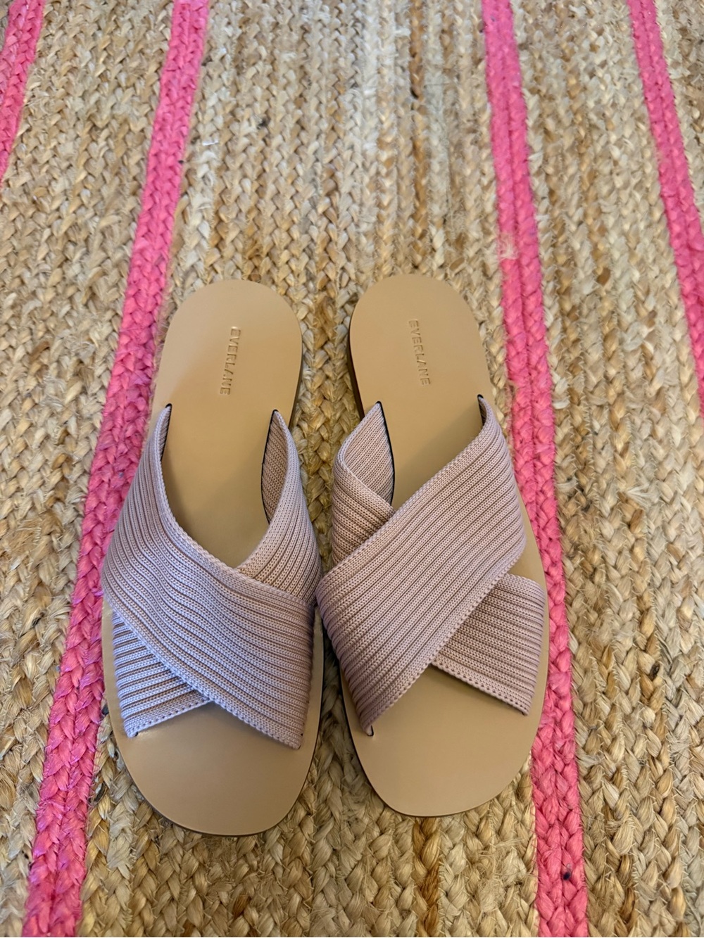 Everlane Crisscross Slide Sandals in Dusty Pink